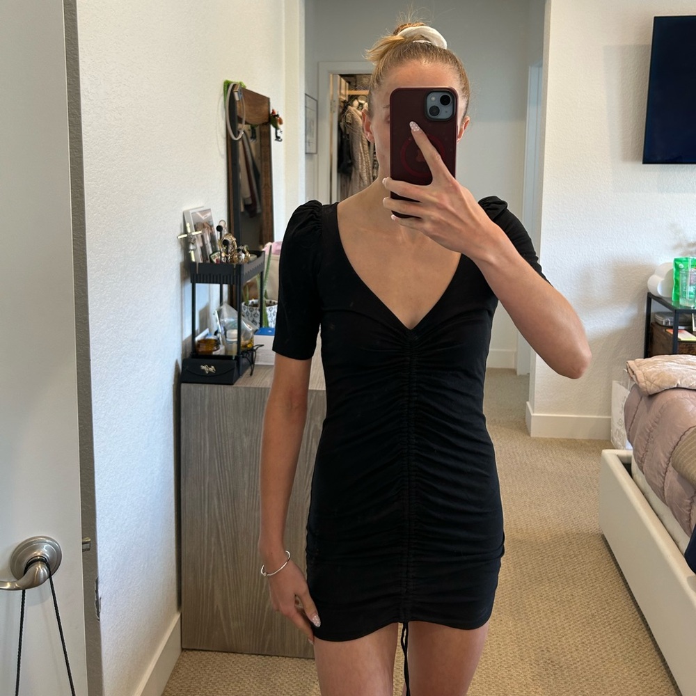 Aritzia Wilfred  Black Nissa Mini Dress Short Sleeve V Neck Ruched